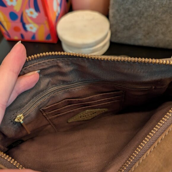 Fossil Crossbody Camera Bag - Picture 7 of 9